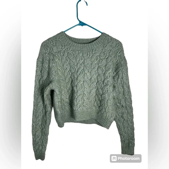 Jessica Simpson seafoam green cable crop sweater, size Large - Picture 1 of 6